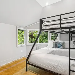 6.10 telluride columbine a guest room 