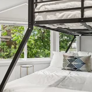 6.20 telluride columbine a guest room 