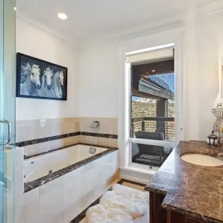 6.3 saison cinq mountain village primary suite2 bathroom1