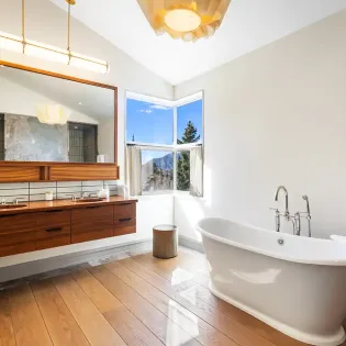6.4 galloping goose chalet telluride primary suite2 bathroom1