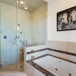 6.4 saison cinq mountain village primary suite2 bathroom2