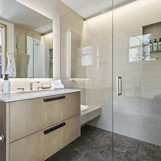 6.8 telluride alpenblick bathroom3 1