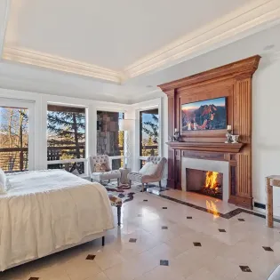 7.0 saison cinq mountain village primary suite1 1