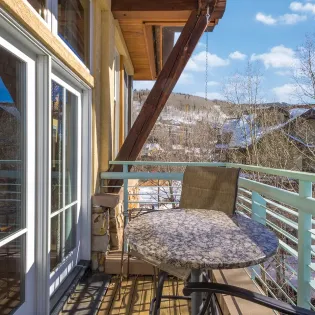 7.0 telluride panoramic peaks balcony off kitchen