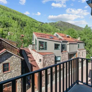 7.001 guest one balcony mears station a telluride  38 