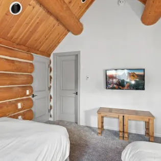 7.01 telluride sunlit snow guest two 