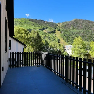 7.02 telluride maison cornet guest suite1 balcony view