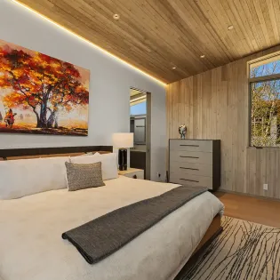 7.02 telluride monteluce primary suite