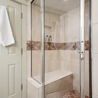 7.03 bunk room bathroom diamondtooth telluride   24 