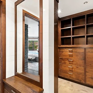 7.03 north aspen telluride primary suite closet