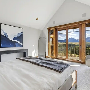 7.1 wild lupine telluride primary suite2