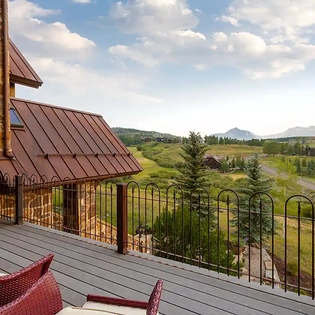 7.4 between the peaks mountain village exterior primary suite balcony1