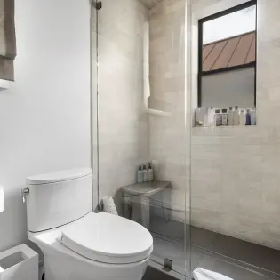 7.5 first chair oak telluride guest suite bath1 2