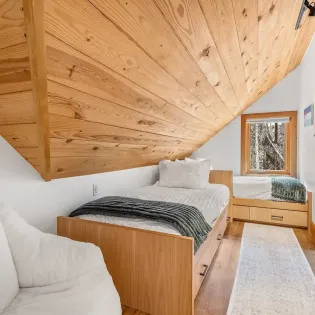 7.6 mountain tranquility telluride loft bedroom 2