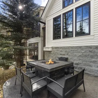 8.01 telluride creekside haven patio 