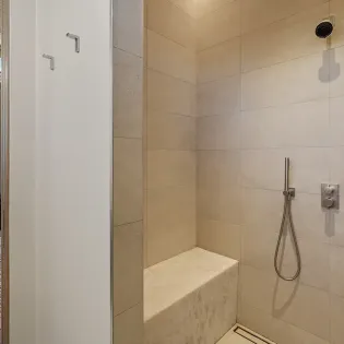 8.01 telluride monteluce primary bath 1
