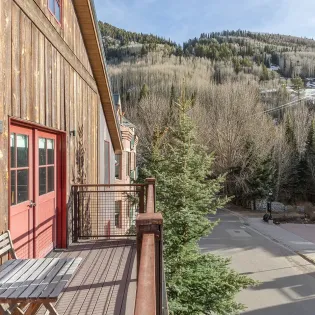 8.01 telluride ore light loft balcony 