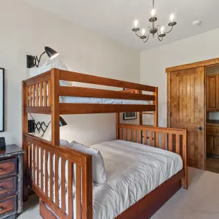 8.01 tristant 108 telluride bunk room