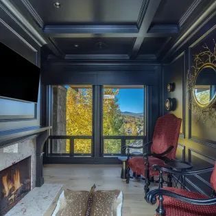 8.02 telluride saison cinq master sitting room