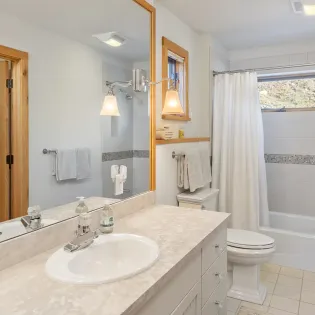 8.02 telluride solstice guest suite two bath