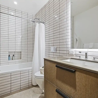 8.2 telluride alpenblick bunk room bathroom5