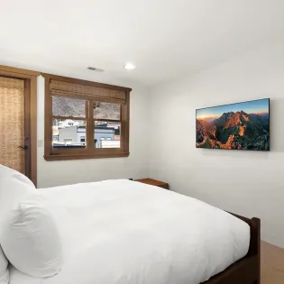 8.3 sky house telluride guest suite3 4