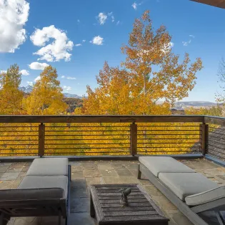 9.01 telluride saison cinq primary balcony