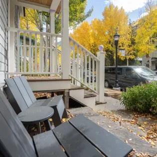 9.02 telluride hummingbird house exterior seating 