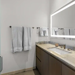 9.04 telluride monteluce guest suite2 bath1