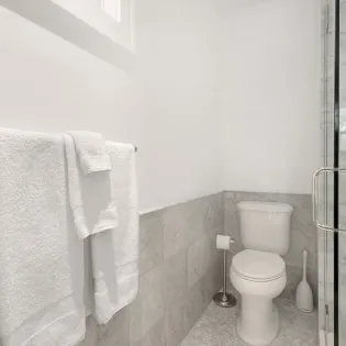 9.04 telluride top camp guest suite bathroom 