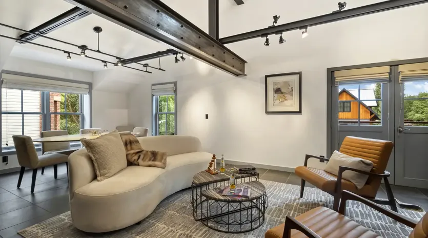 1.0 telluride ore light loft living room