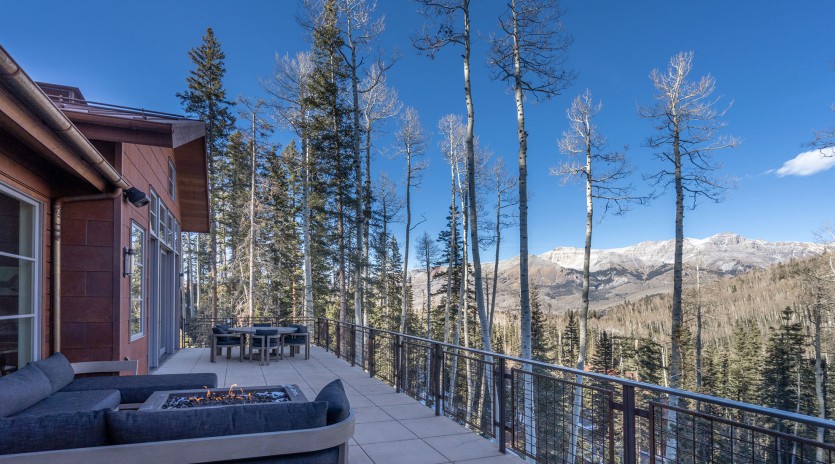 fire and ice mountain village vacation rental deck