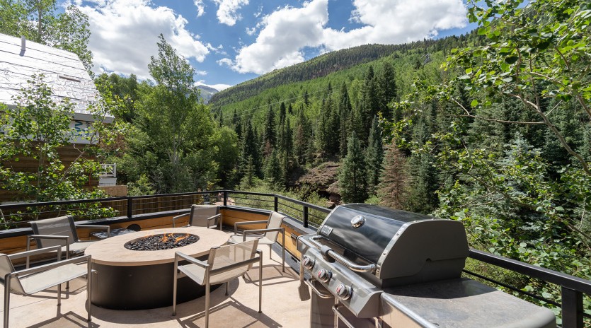 telluride the tributary grill fire pit
