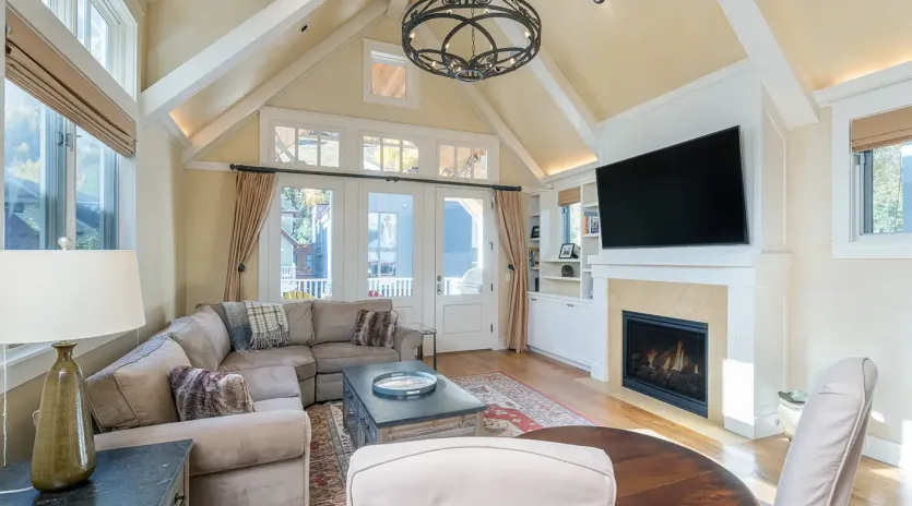 1.04 telluride pacific house living room