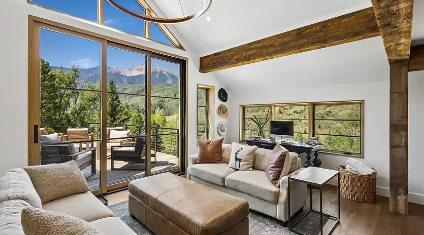 1.6 sunshine valley telluride living room4