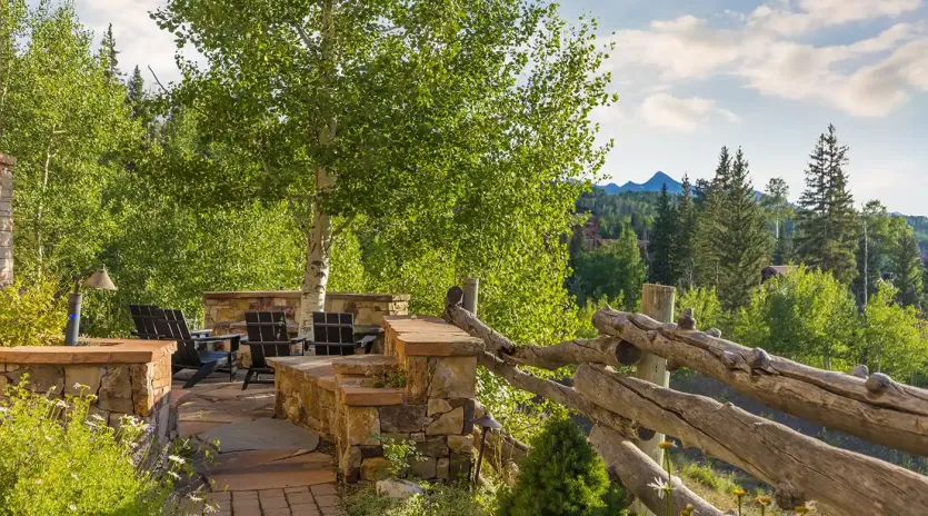1.7 telemark a telluride exterior firepit views1