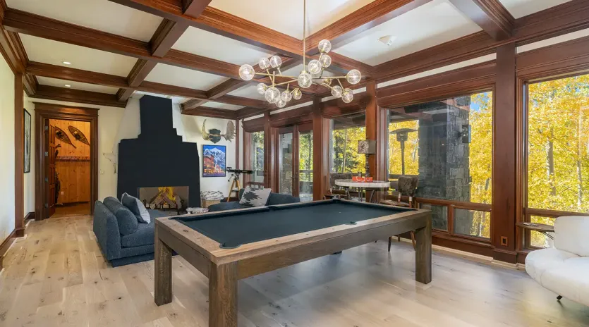 10.05 telluride saison cinq media room