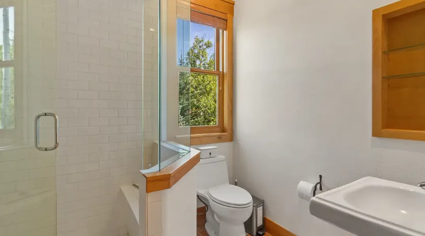 11.03 telluride golden knoll guest suite two
