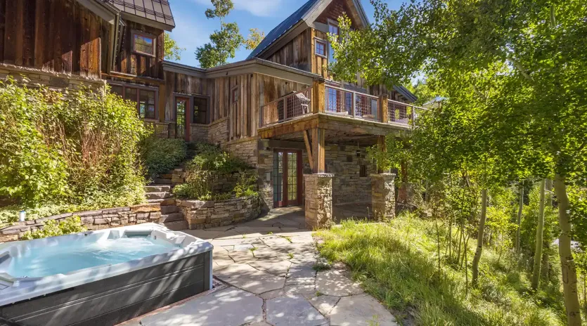 14.03 telluride golden knoll hot tub 