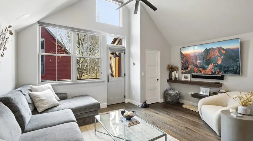 2.0 owl meadows 11 telluride living room 4