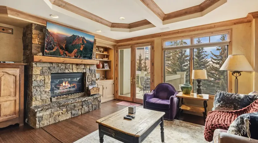 2.0 telluride centrum 302 living room4