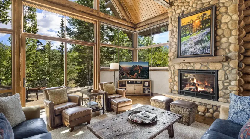 2.00 telluride alpen ridge living room1