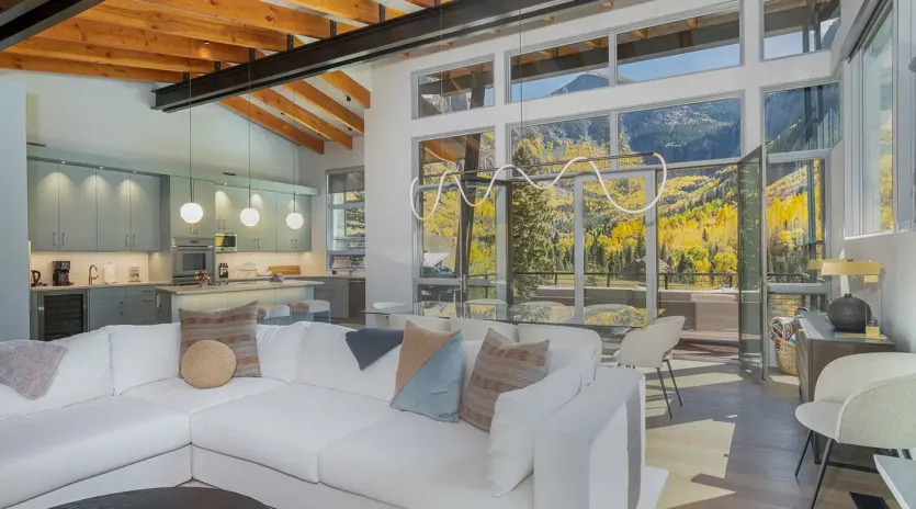 2.04 telluride brial veil retreat living room