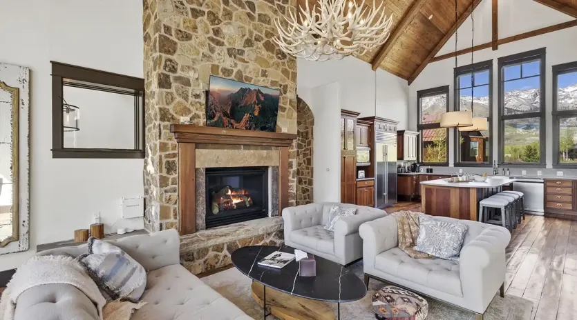 2.06 telluride knolltop retreat living room