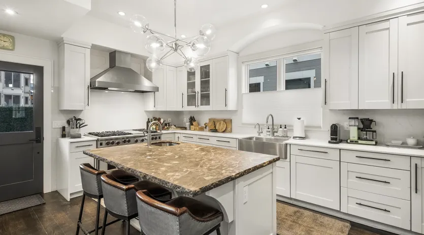 3.1 first chair oak telluride kitchen0