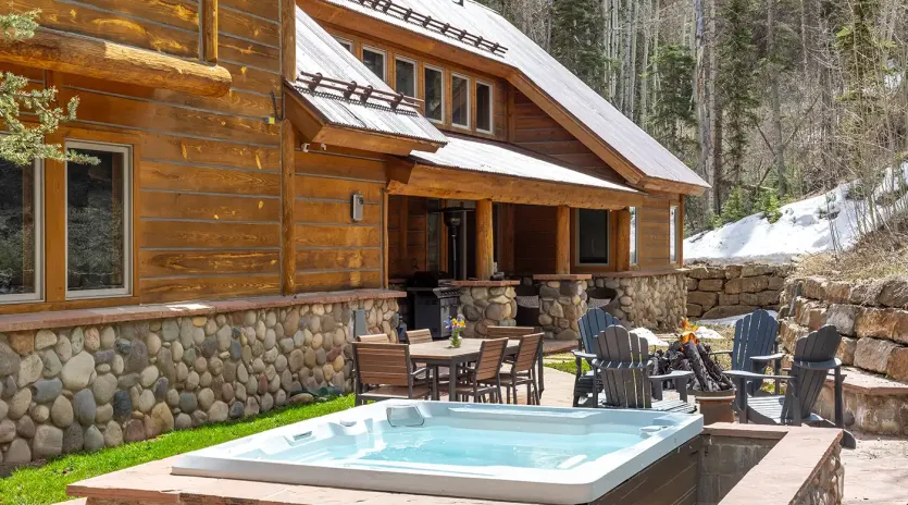 4.0 mountain tranquility telluride exterior rear hot tub