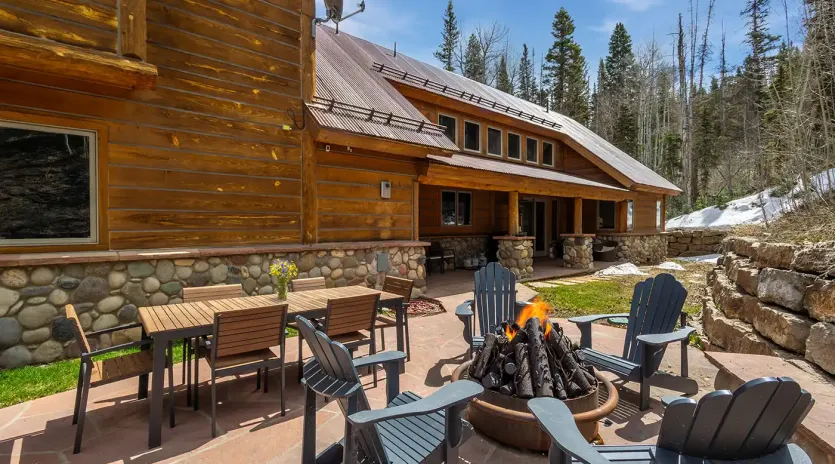 4.02 mountain tranquility telluride patio firepit1
