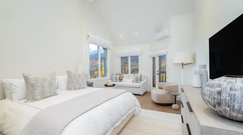 5.0 telluride lorian rise primary suite