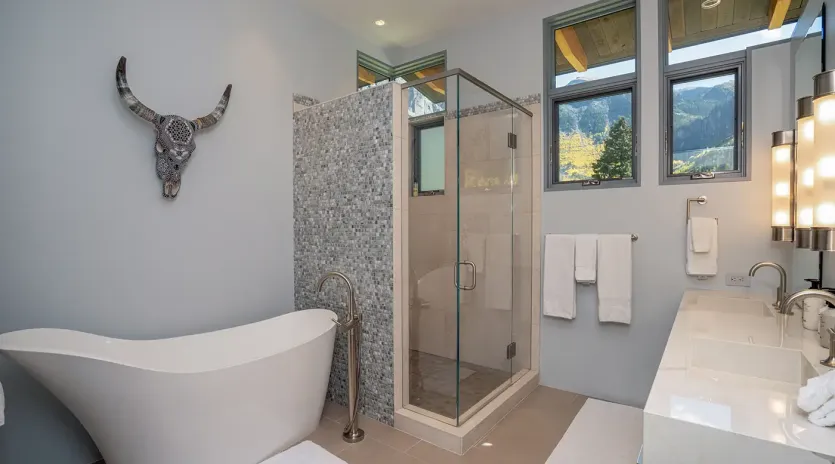 5.04 telluride brial veil retreat primary bath