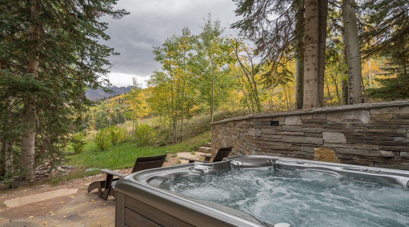 mountain village vacation rental yellowbrick cabin hot tub